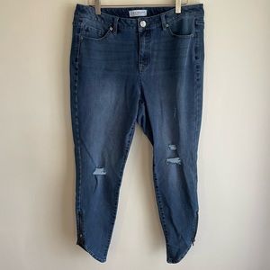 Lane Bryant size 14 high rise skinny Jean with cute zipper side detail!